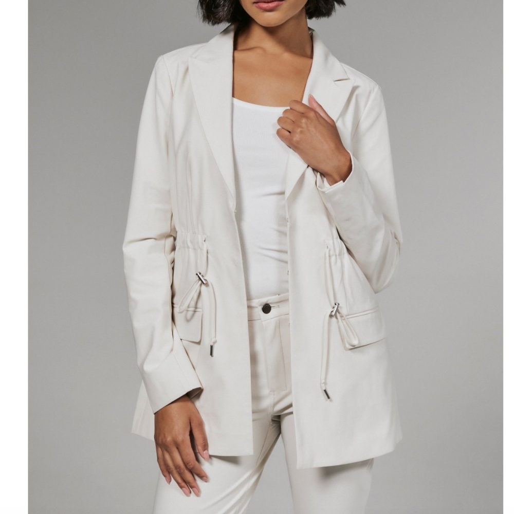 NEW 7 Diamonds Infinity Cinched Waist Stretch Hourglass Blazer Soft White XS